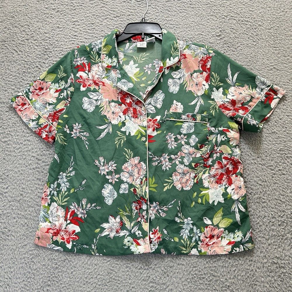 Cupcakes And Cashmere Pajama Top Womens Medium Green‎ Floral Silky Button Up
